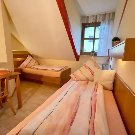 Woelfel Apartment *
